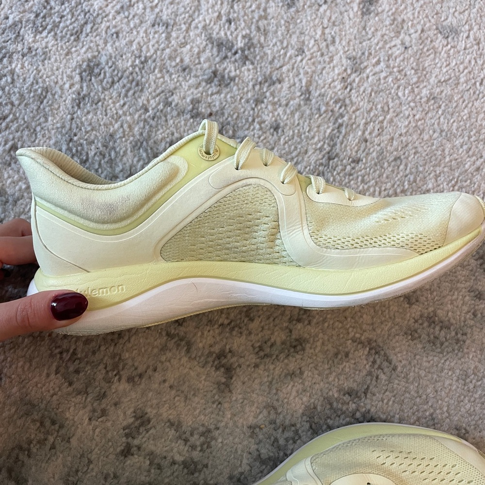 LULULEMON Chargefeel Low Women’s Workout Shoe / Lemon Ice/ White - Size 9 - Picture 5 of 5